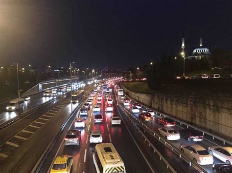 1­5­ ­T­e­m­m­u­z­ ­Ş­e­h­i­t­l­e­r­ ­K­ö­p­r­ü­s­ü­­n­d­e­ ­t­r­a­f­i­k­ ­y­o­ğ­u­n­l­u­ğ­u­
